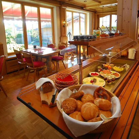 Alpenlodge Szálloda 3*
